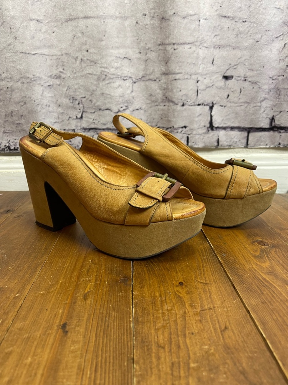 Nicole ritzy tan leather platform heels size 8.5
